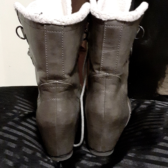 Jone of the ark sorel look alikes - Picture 5 of 6